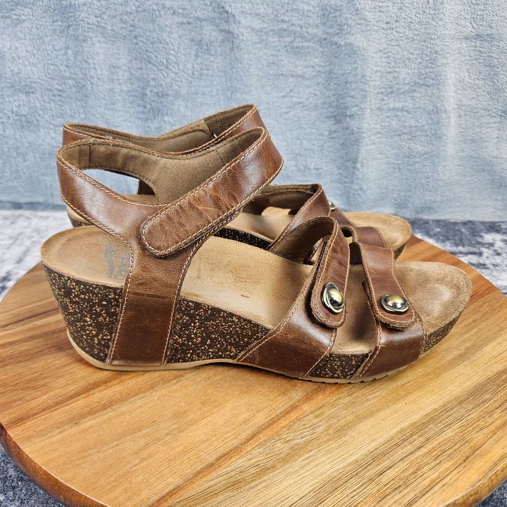 Dansko Savannah Sandals Womens 37 Brown Leather Casual Strappy Slingback Wedge